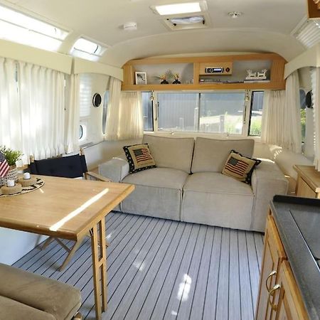 Airstream Retro Usa Caravan Earnewald Luaran gambar